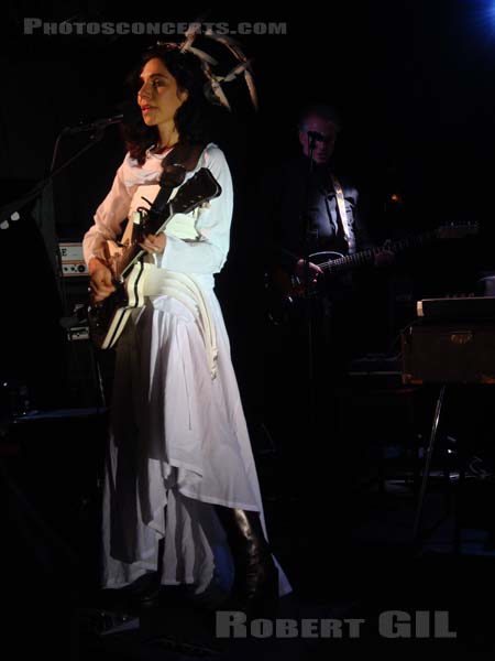 PJ HARVEY - 2011-02-14 - PARIS - La Maroquinerie - 